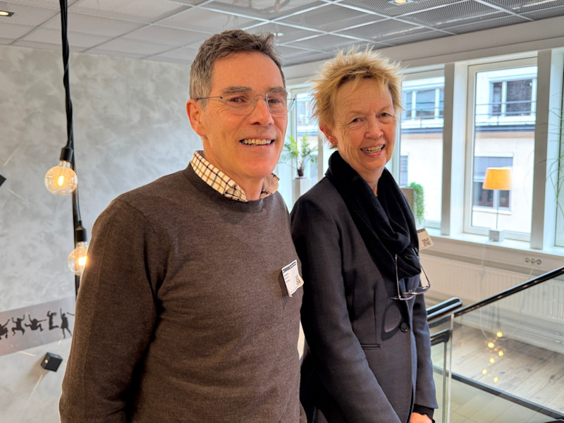 Ingvar Tjøstheim Norsk Regnesentral og Unn Johansen Pensjonistforbundet innledet om undersøkelse om eldre og digital svindel på årsmøtet.